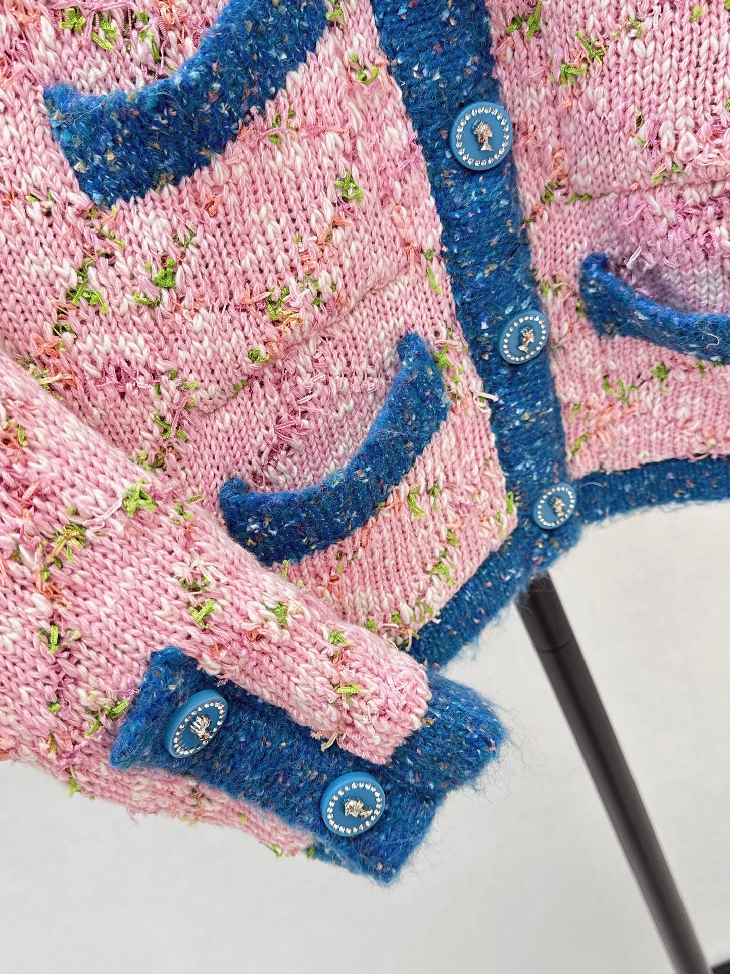 26SS NEUER Strickcardigan