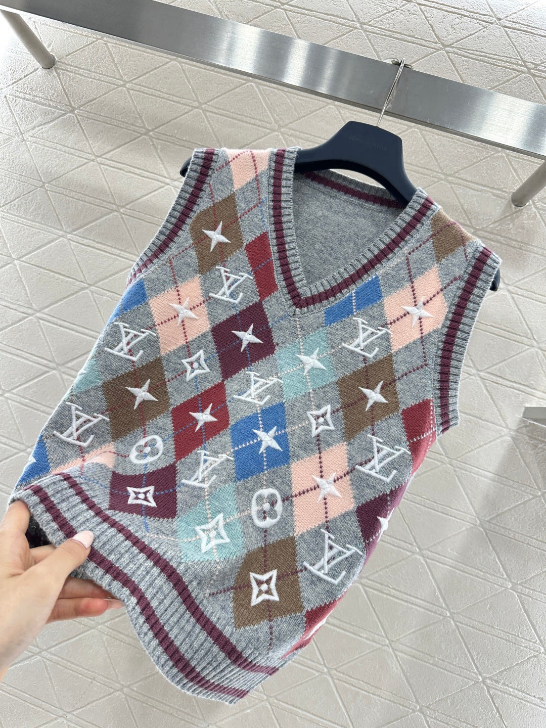 26SS NEW Embroidered Knit Vest
