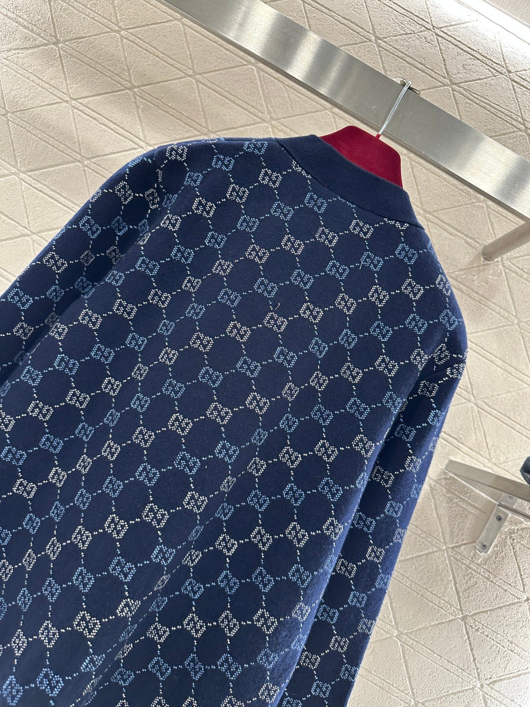 26SS NEUER Strickcardigan