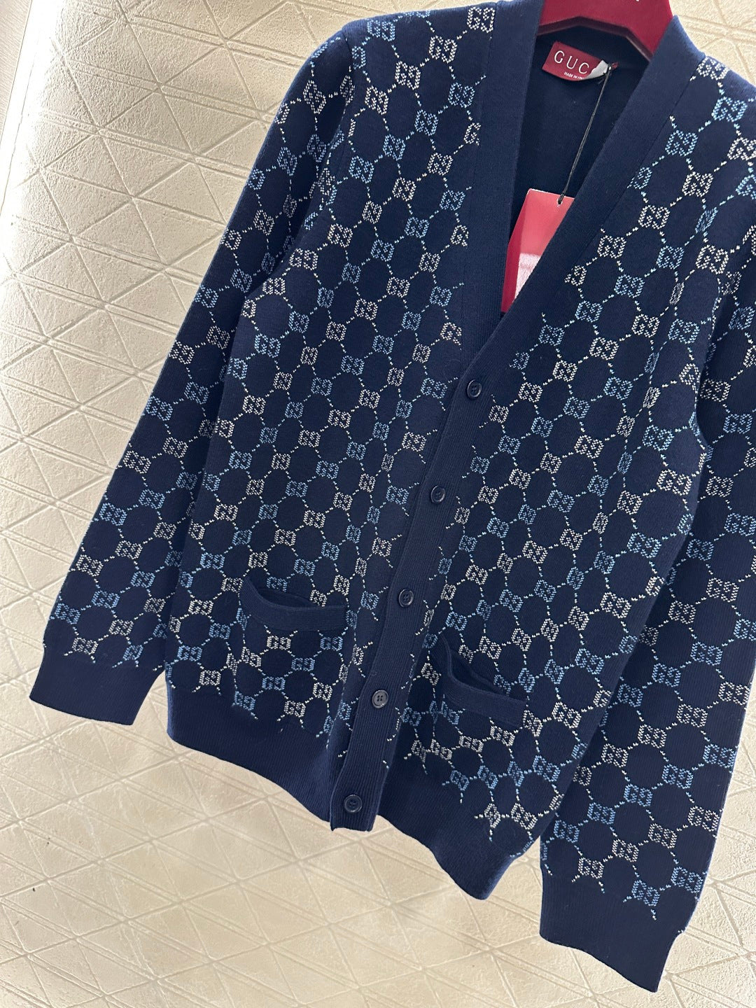 26SS NEUER Strickcardigan
