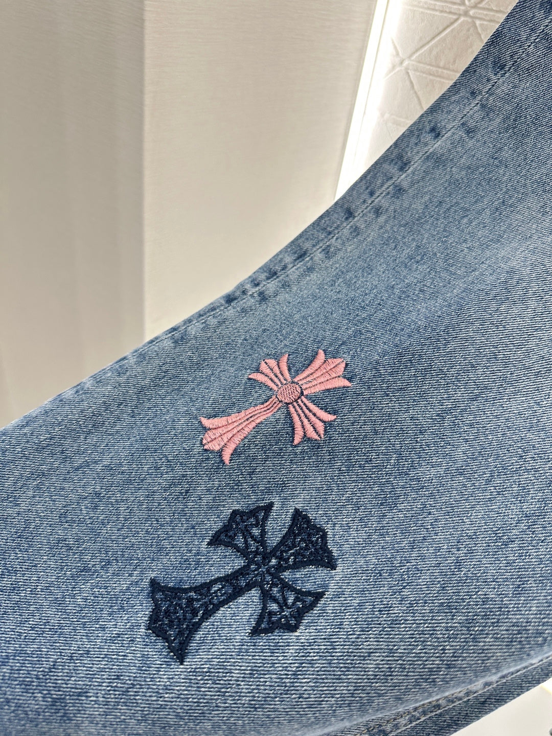 🔥Höchste Qualität🔥26SS NEUE Cross-Krummsäbel-Jeans