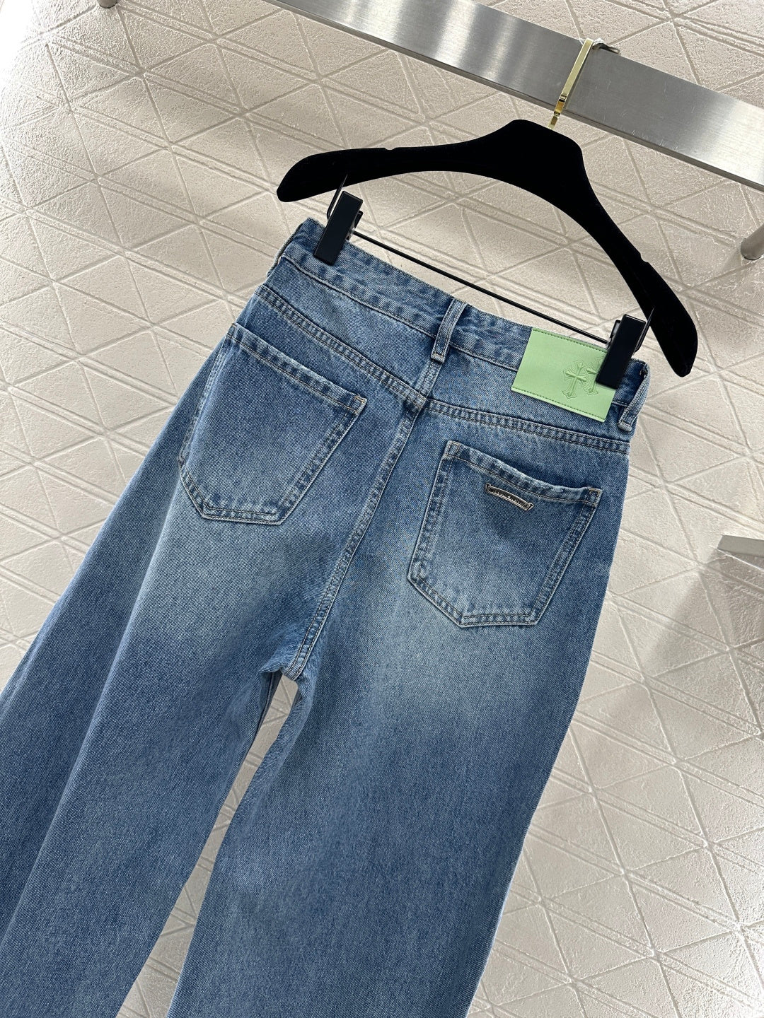 26SS NEUE Jeans