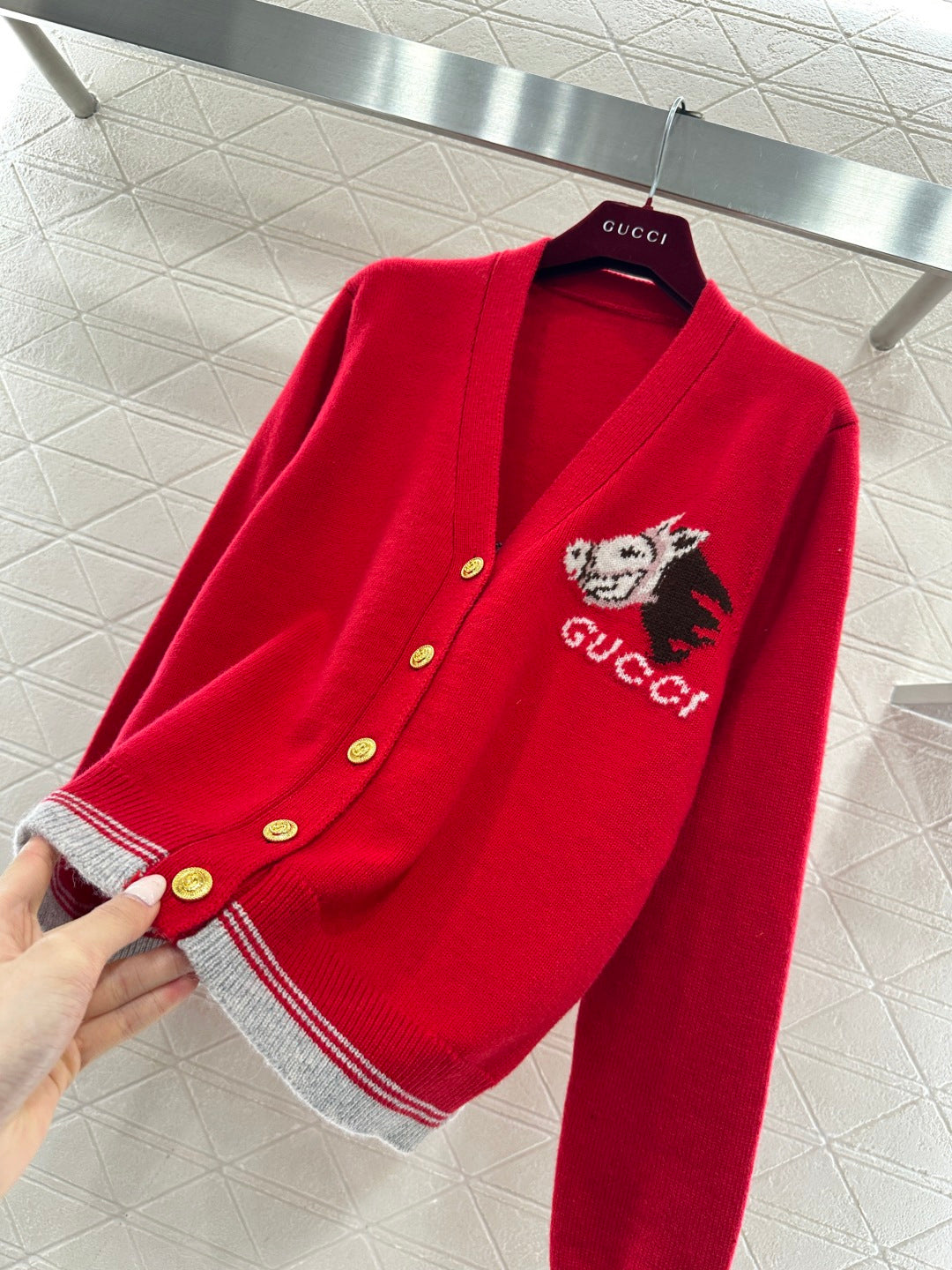 26SS NEUER Strickcardigan