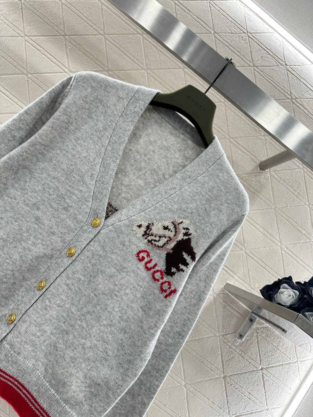 26SS NEUER Strickcardigan