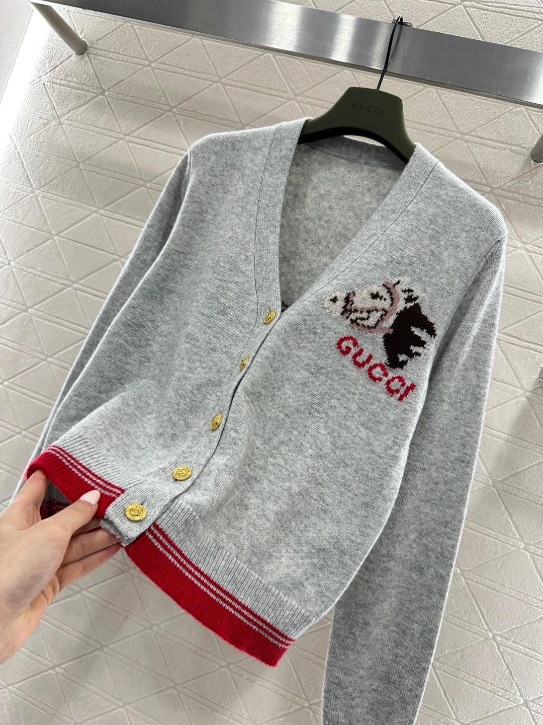 26SS NEUER Strickcardigan