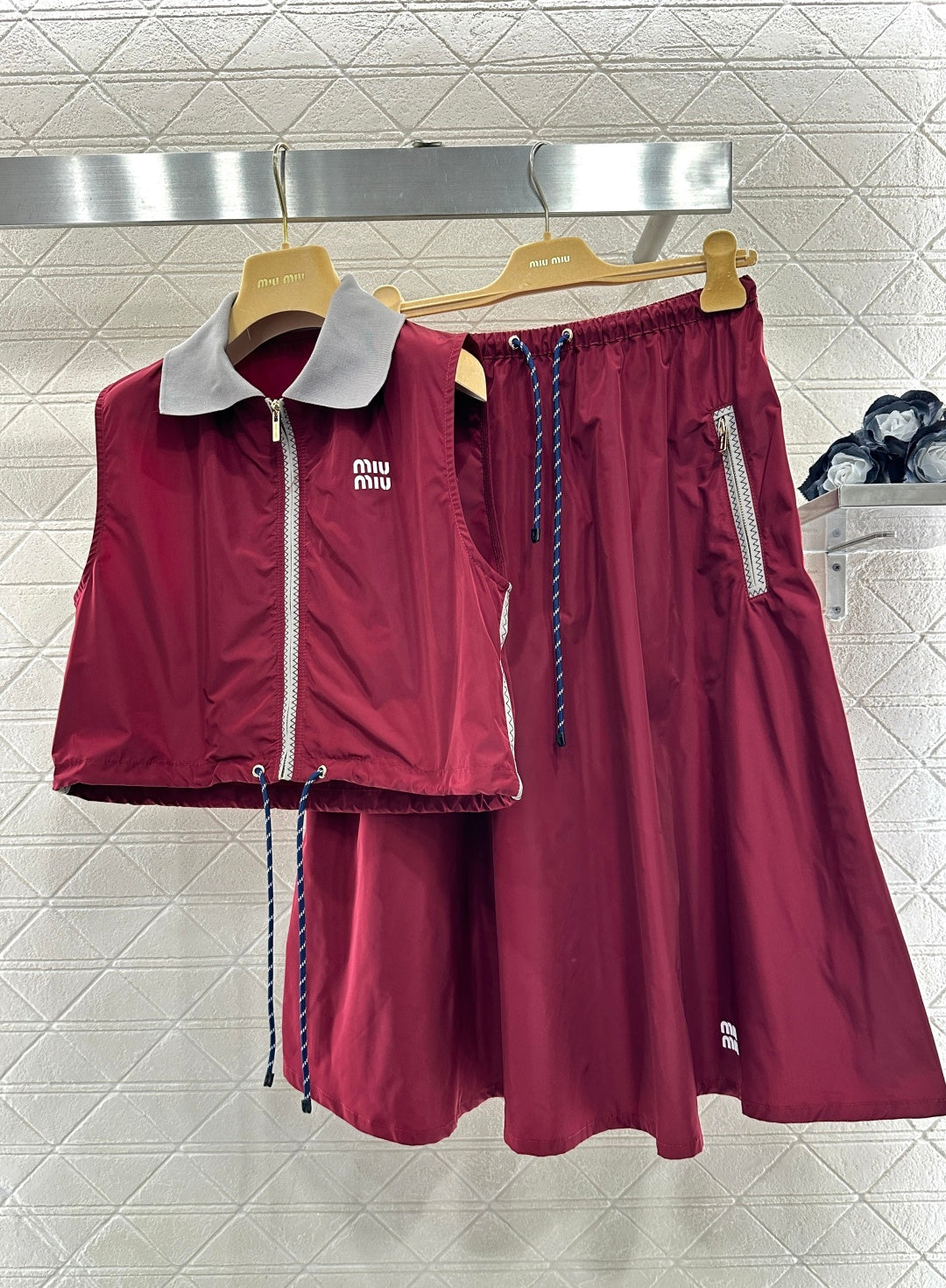 26SS NEW Vest and half skirt set
