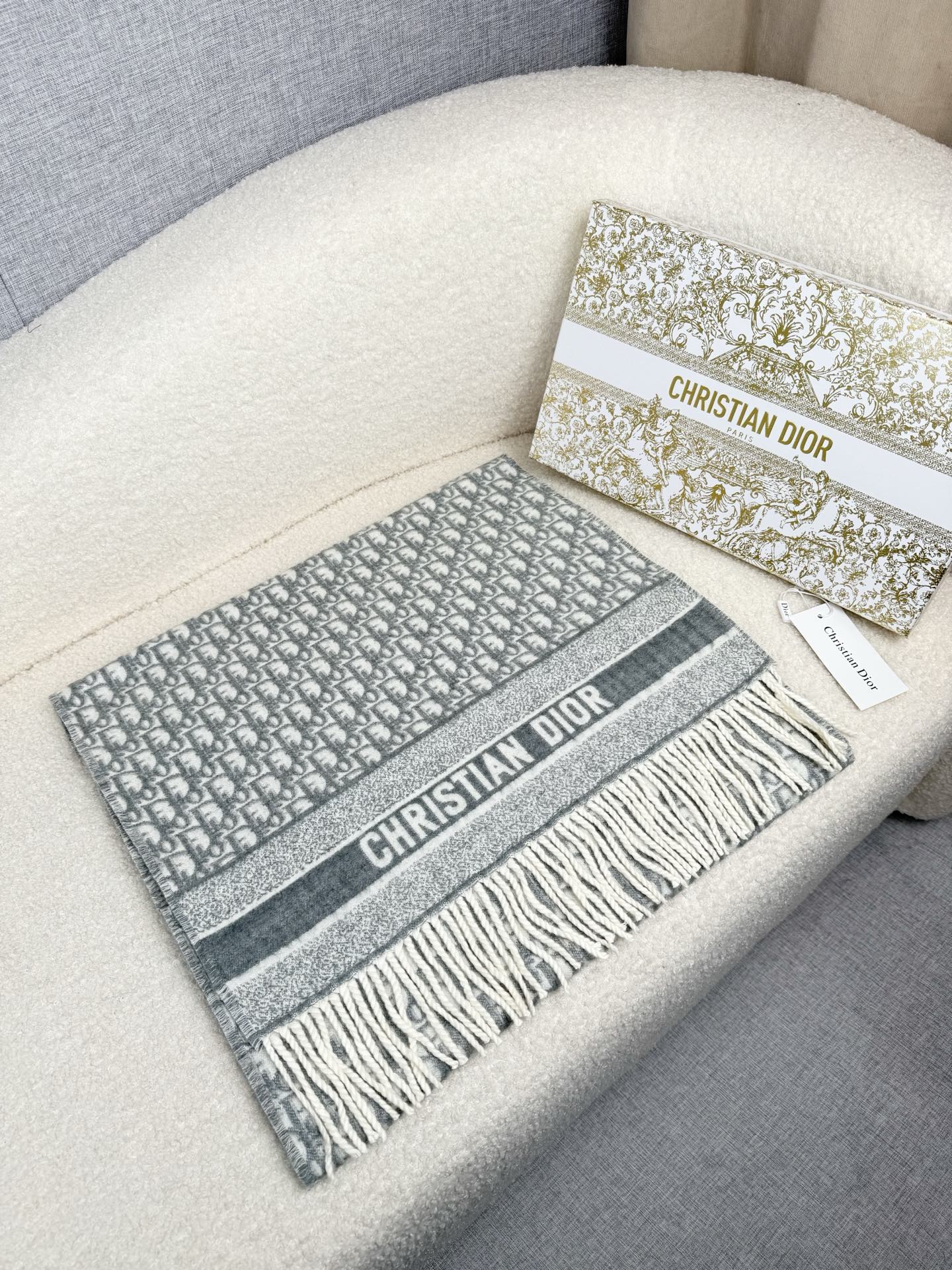 26SS NEUES Tuch