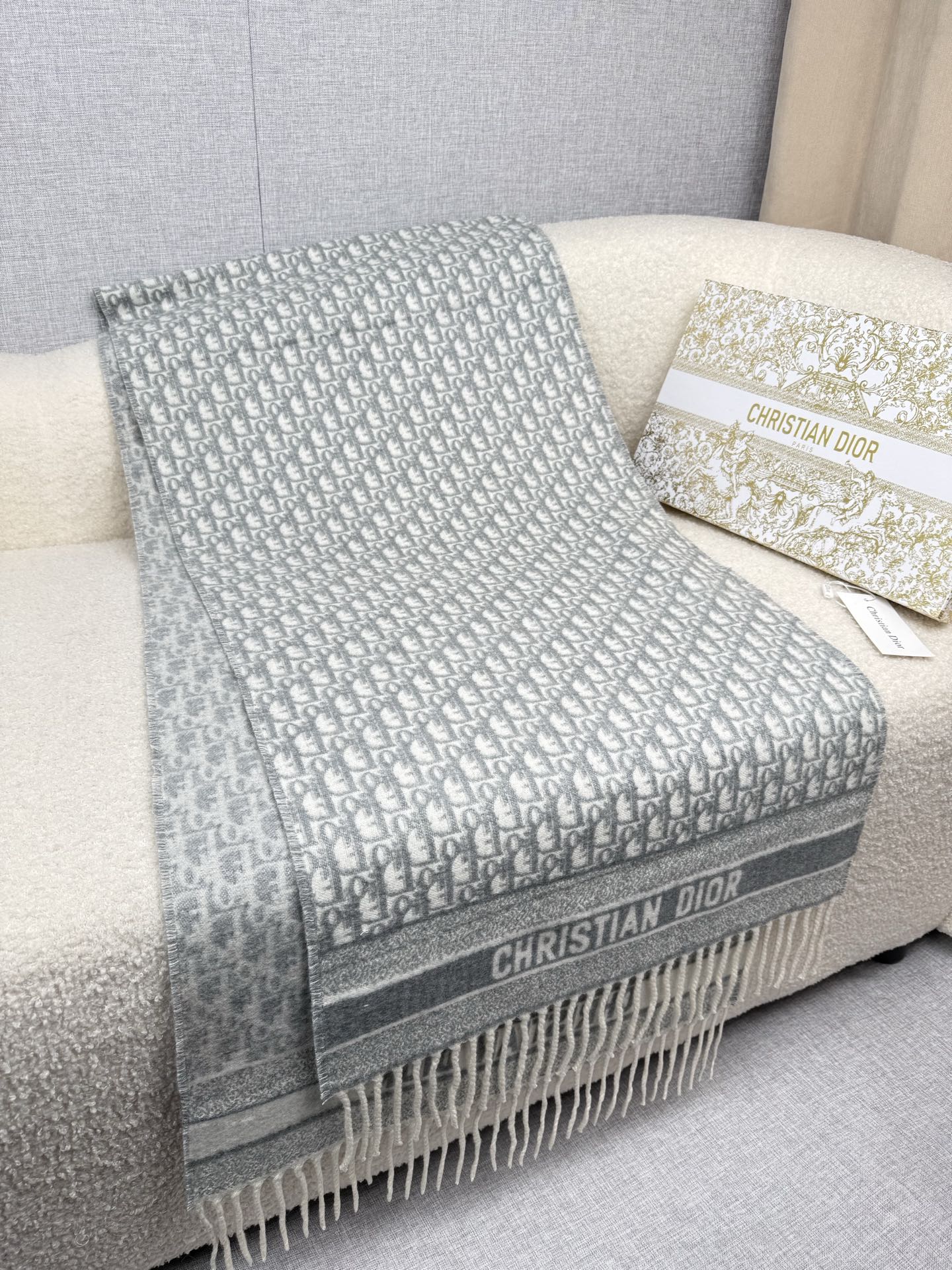 26SS NEUES Tuch