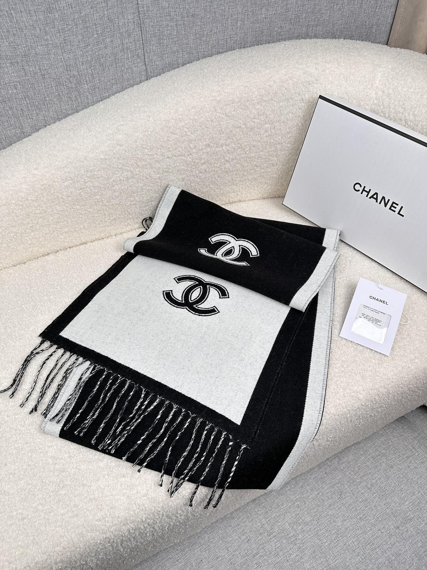 26SS NEUES Tuch