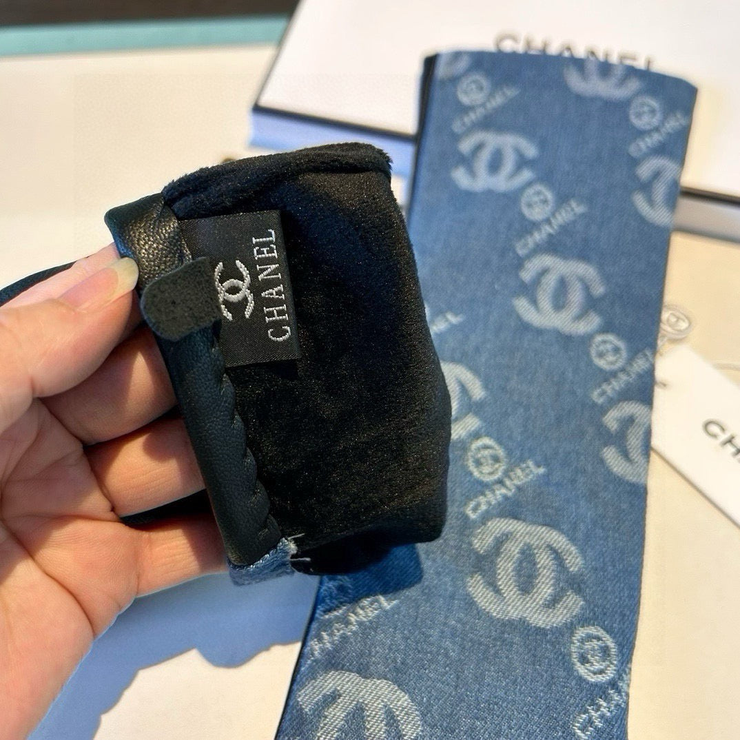 26SS Nuevo denim con guantes de cuero