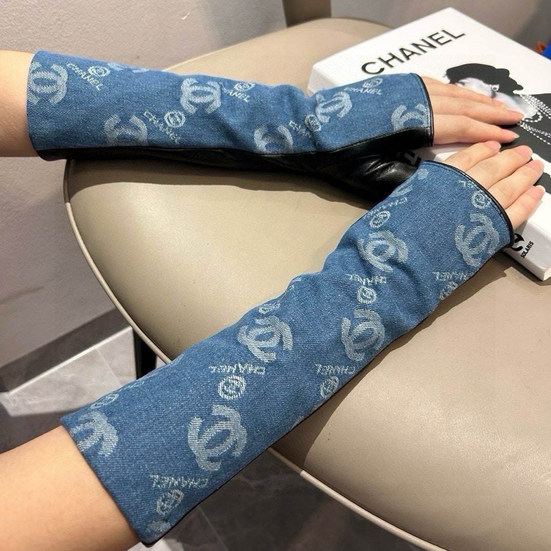 26SS Nuevo denim con guantes de cuero