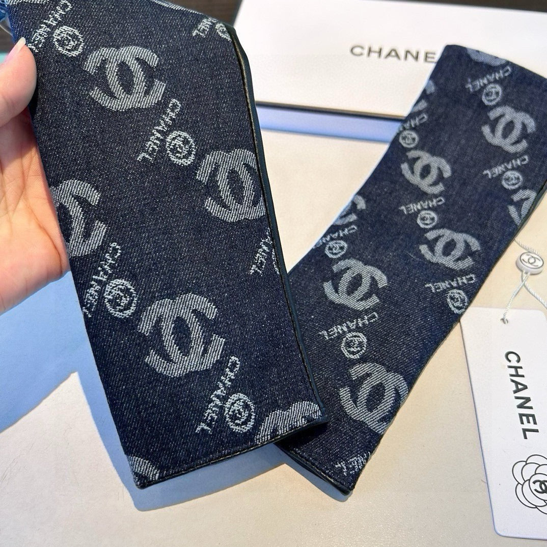 26SS Nuevo denim con guantes de cuero