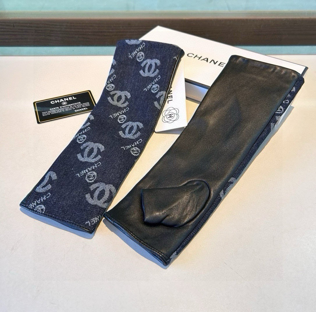 26SS Nuevo denim con guantes de cuero