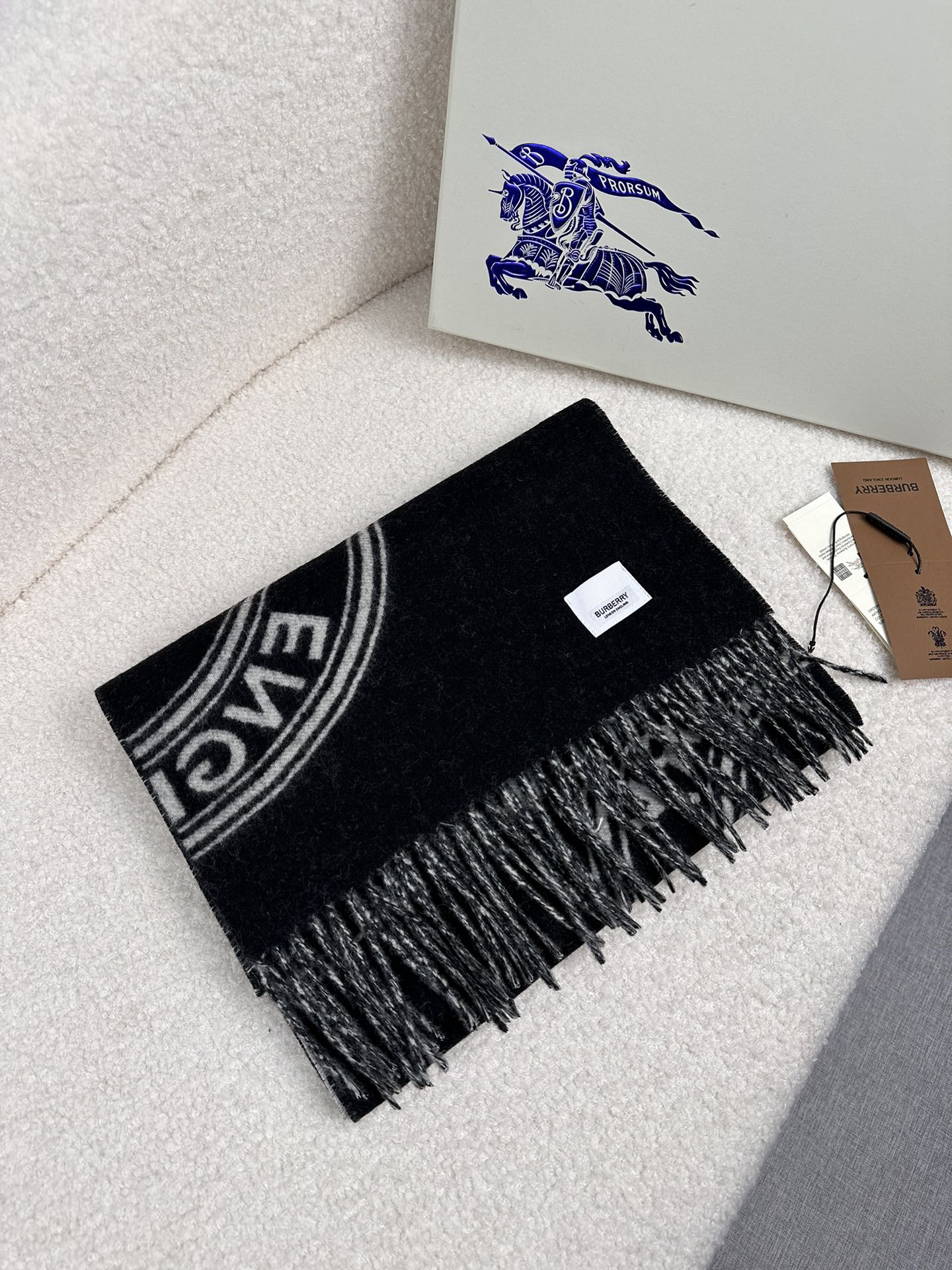 26SS Neuer reversibler zweifarbiger Wollschal