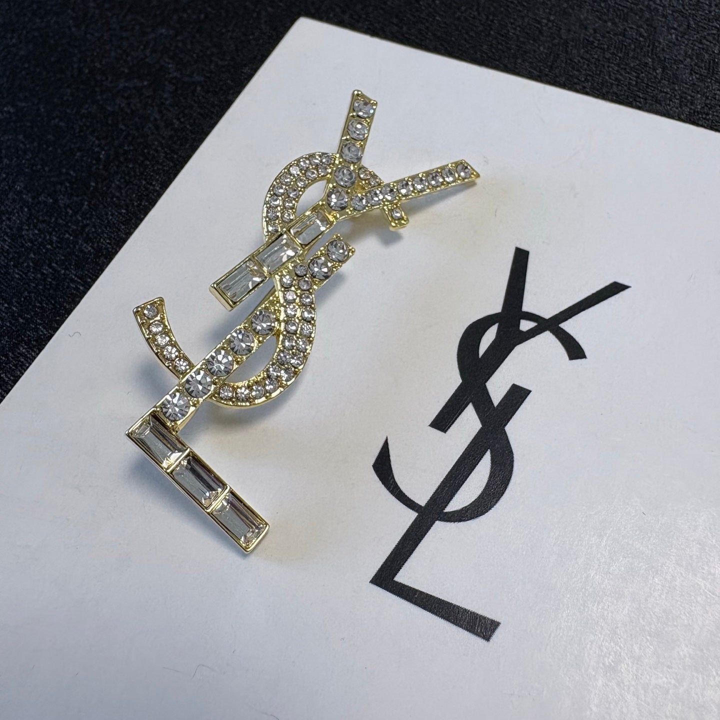 26SS NUEVO broche de oro con diamantes