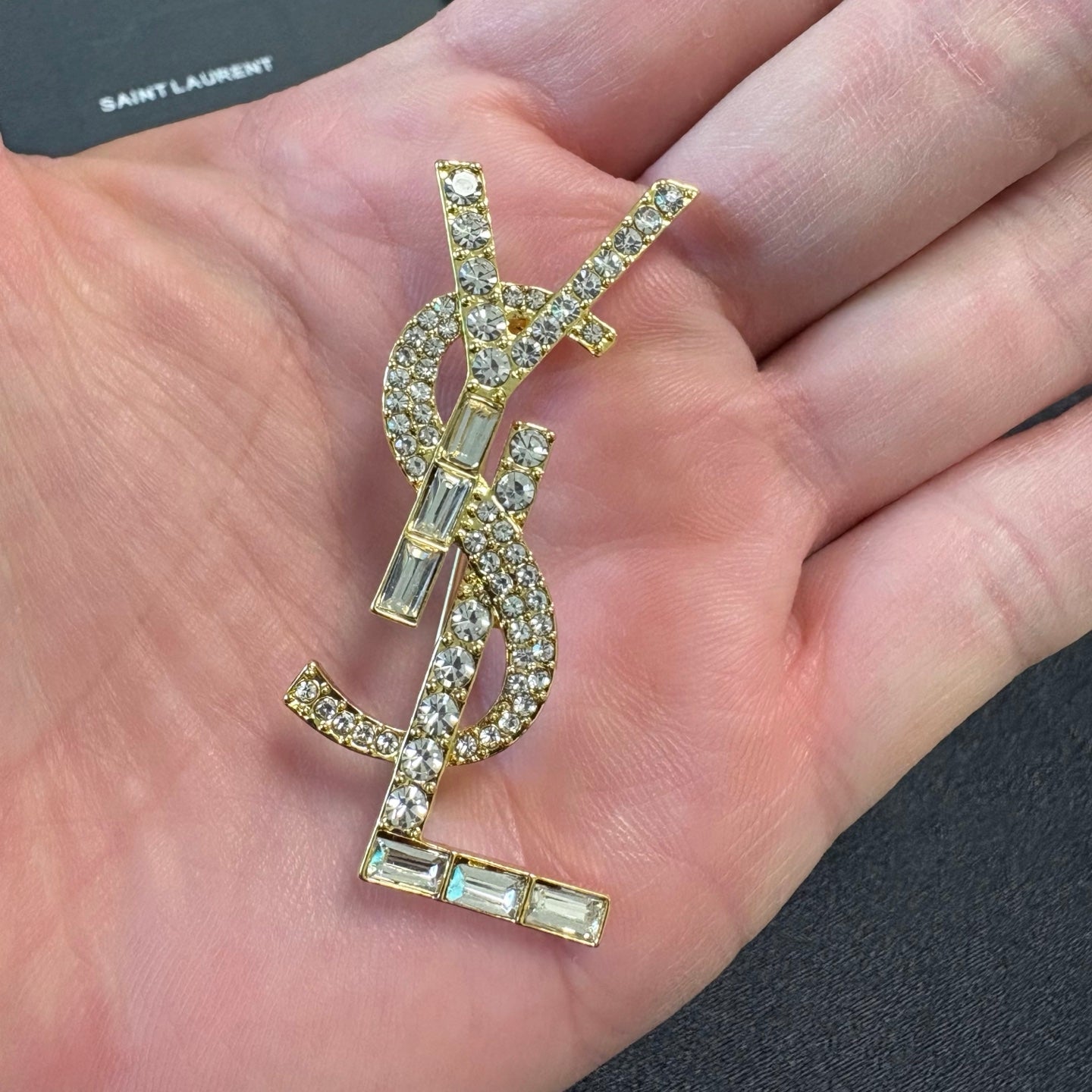 26SS NUEVO broche de oro con diamantes
