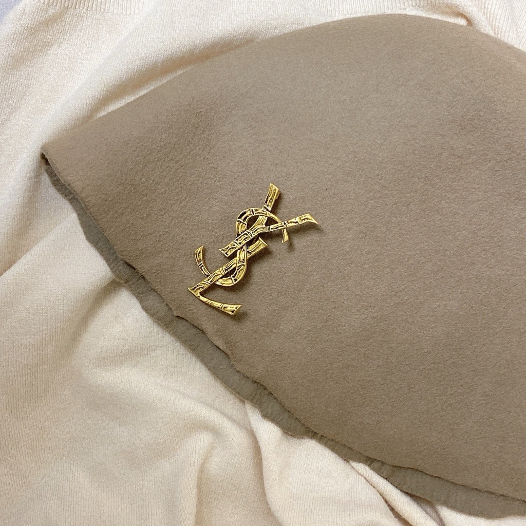 Broche de madera NUEVO 26SS