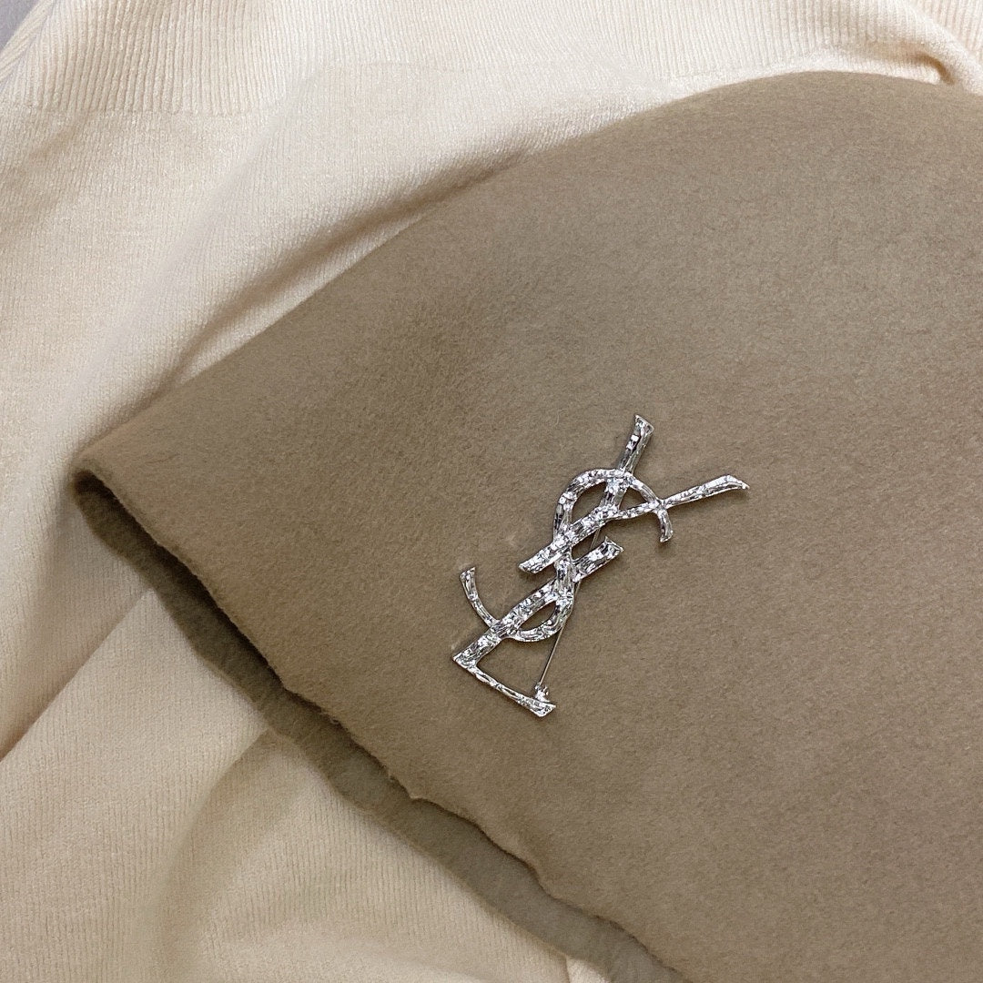 Broche de madera NUEVO 26SS