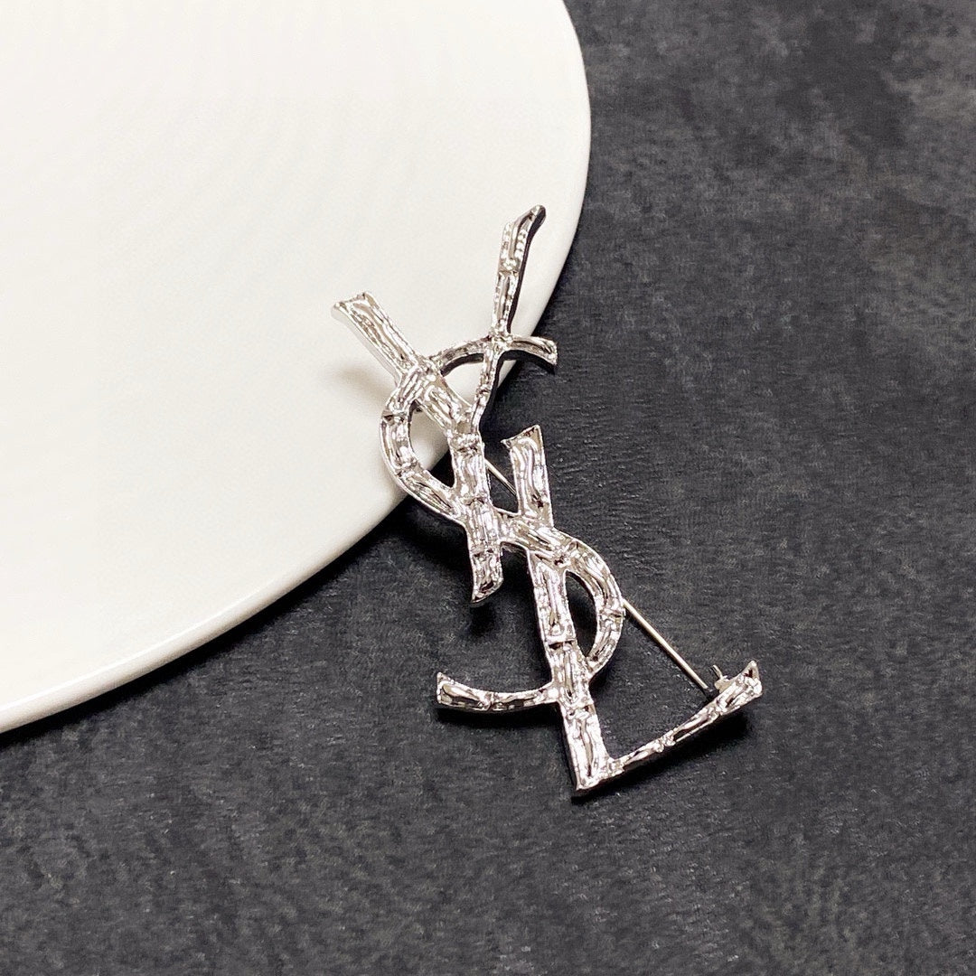Broche de madera NUEVO 26SS