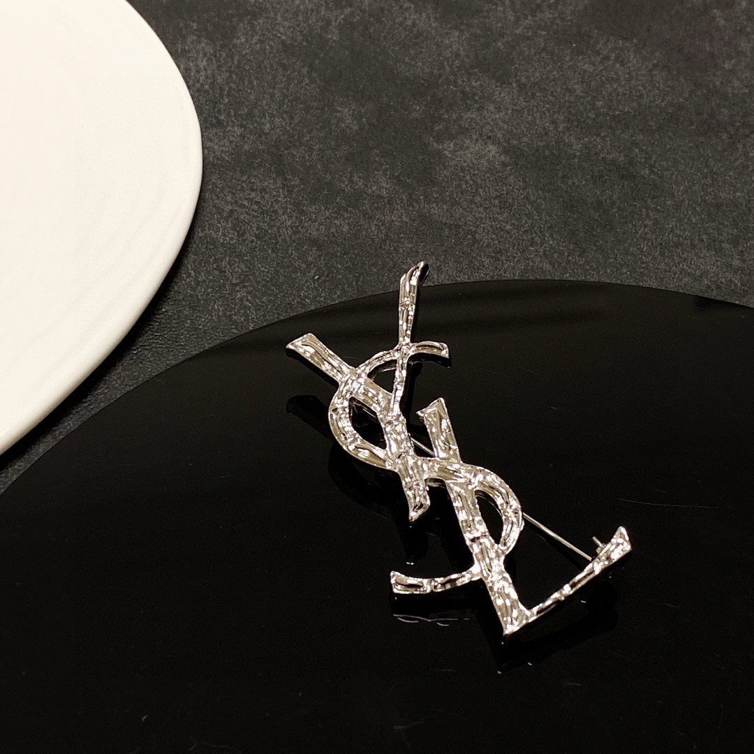 Broche de madera NUEVO 26SS