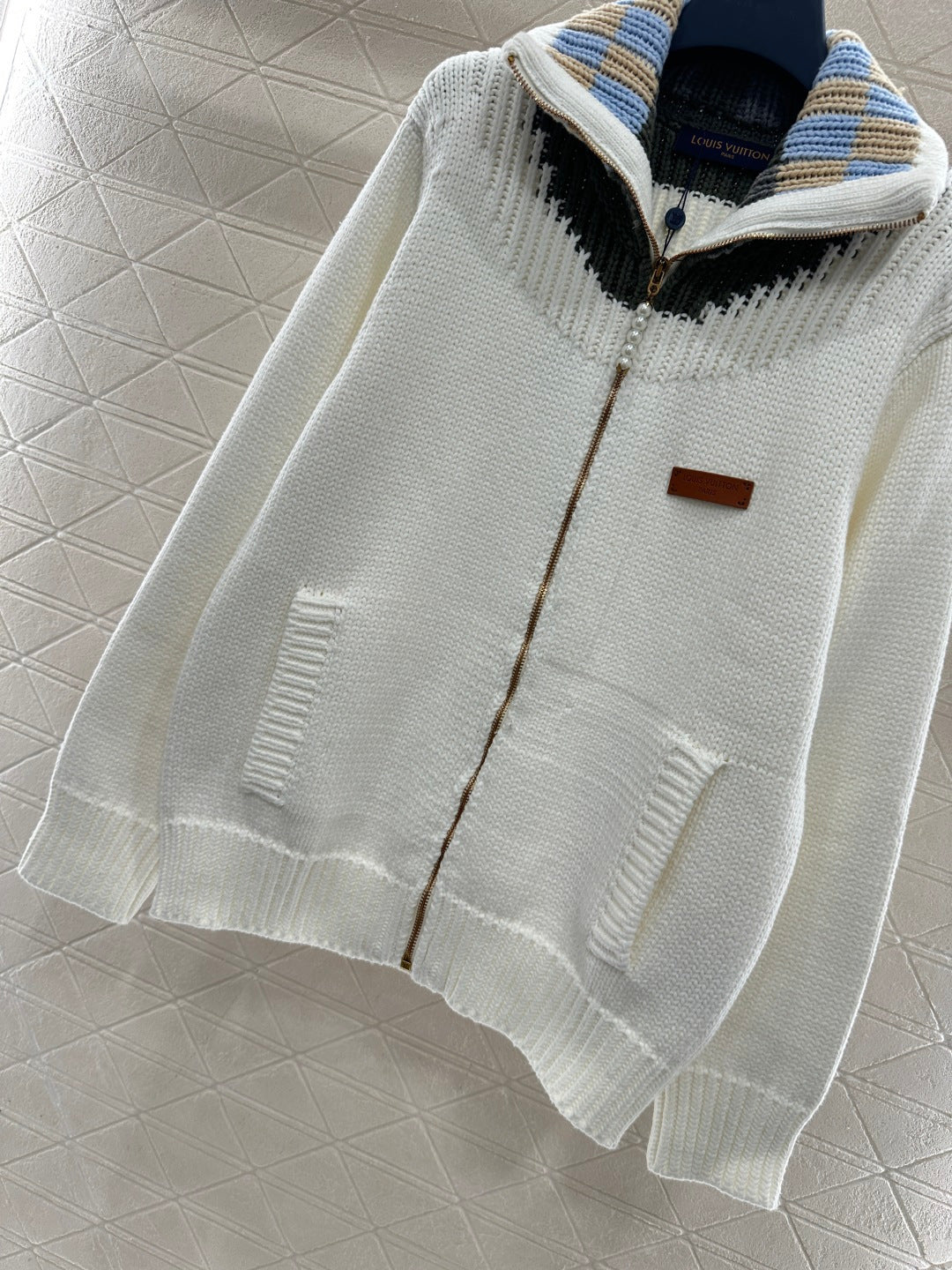 26SS NEU Strickjacke
