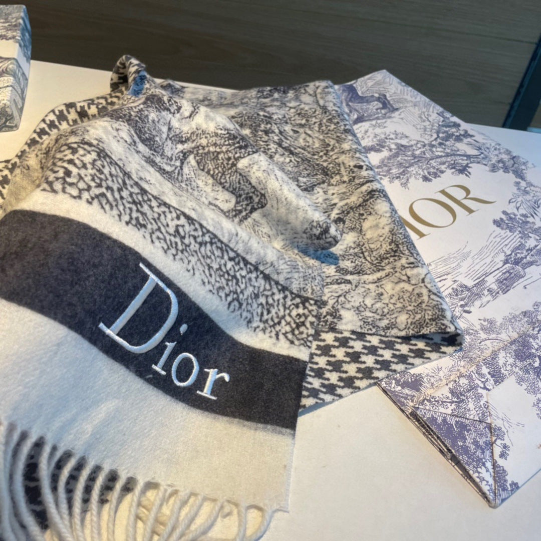 Pañuelo con borlas NUEVO 26SS
