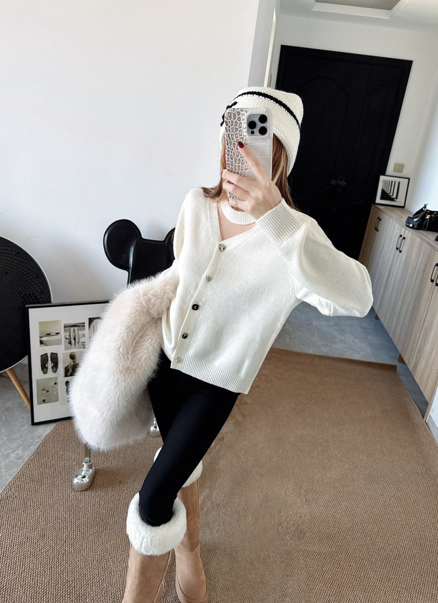 26SS NEUER Wollcardigan