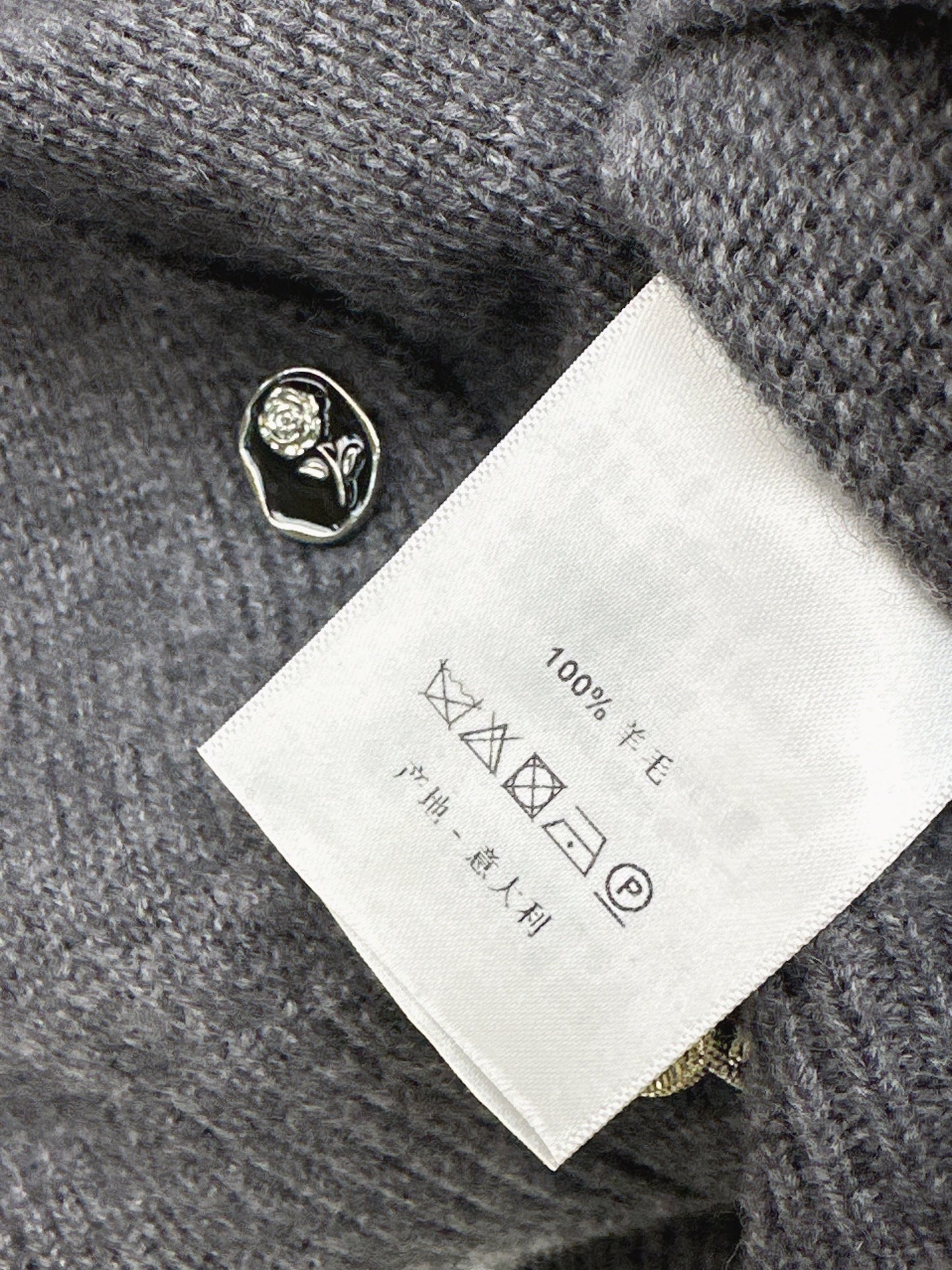 26SS NEUER Wollcardigan