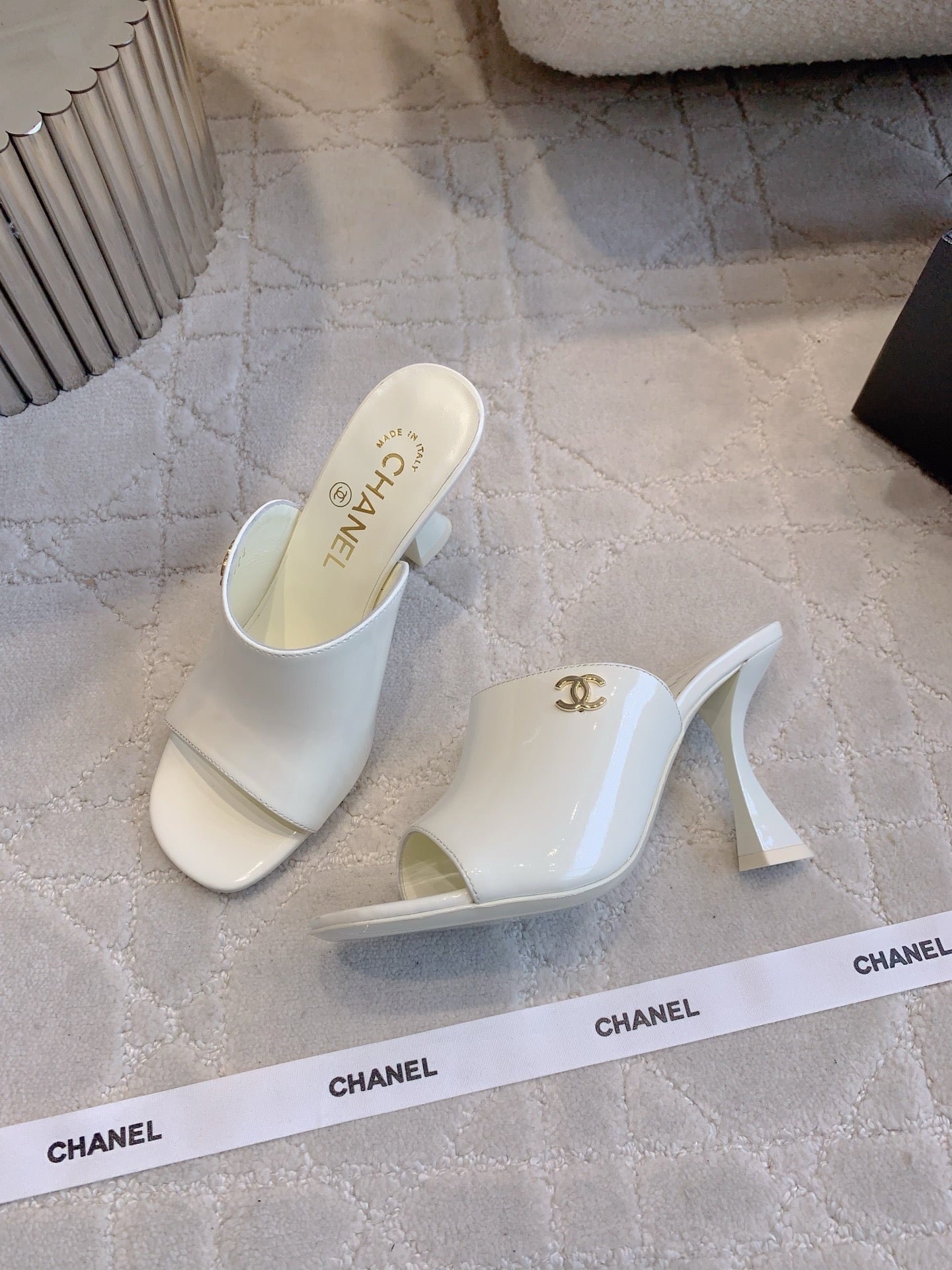 26SS NEU Sandaletten