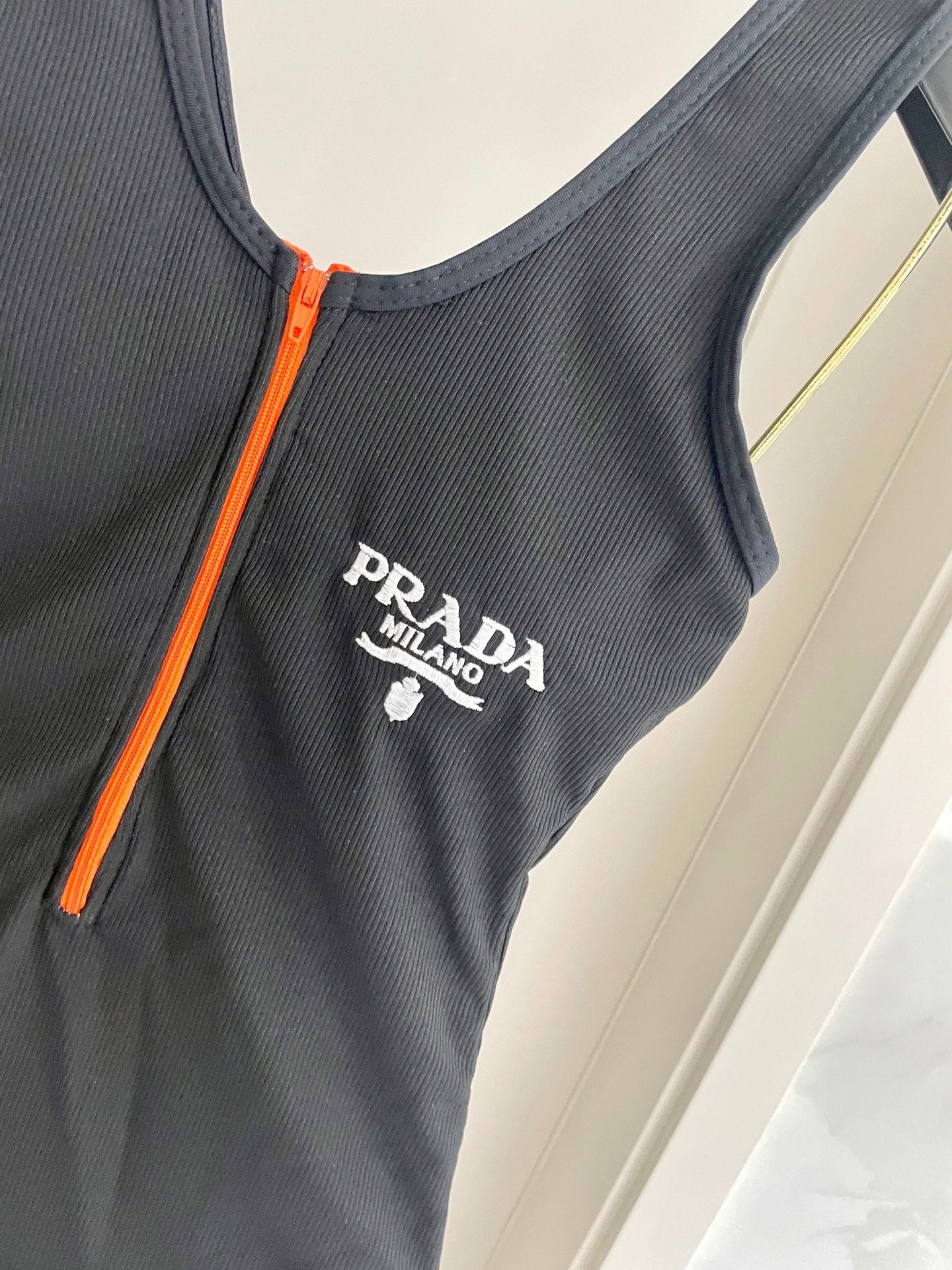 26SS NEUER Badeanzug