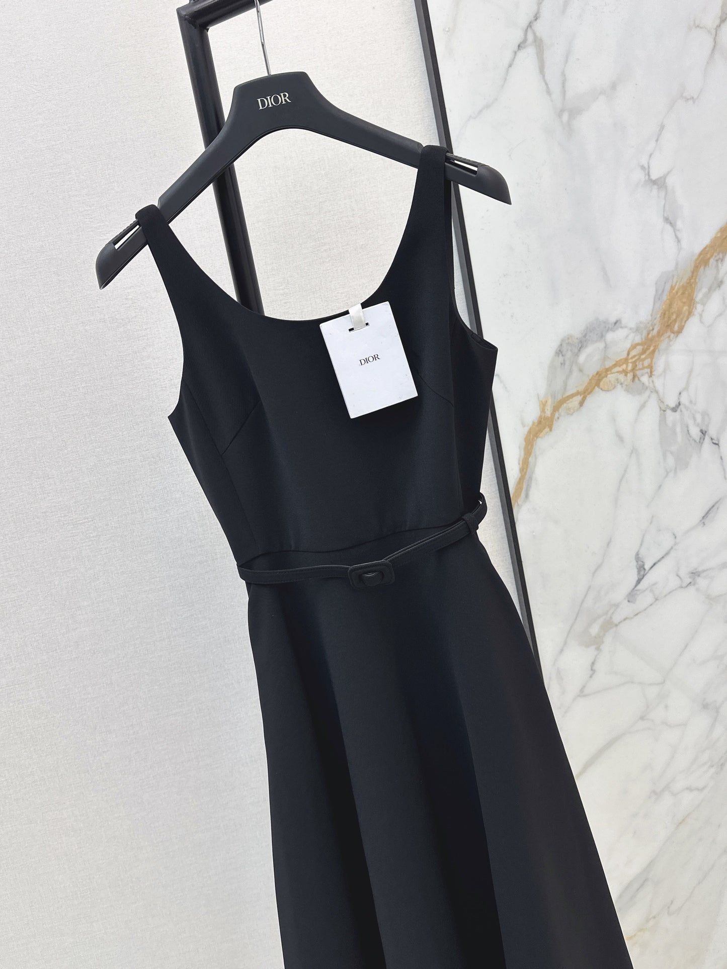 26SS NEW classic sleeveless belted dress