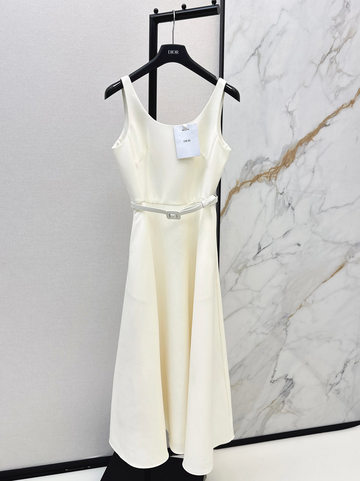 26SS NEW classic sleeveless belted dress