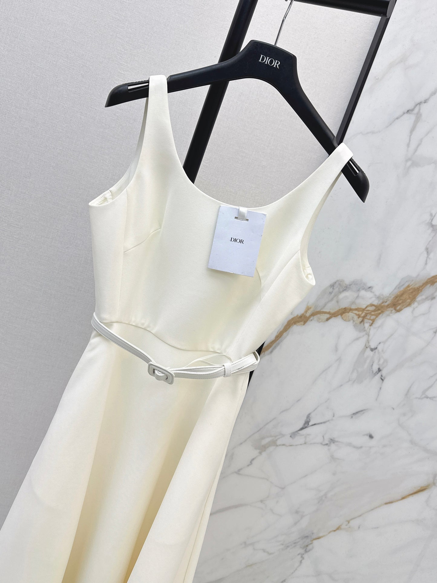 26SS NEW classic sleeveless belted dress