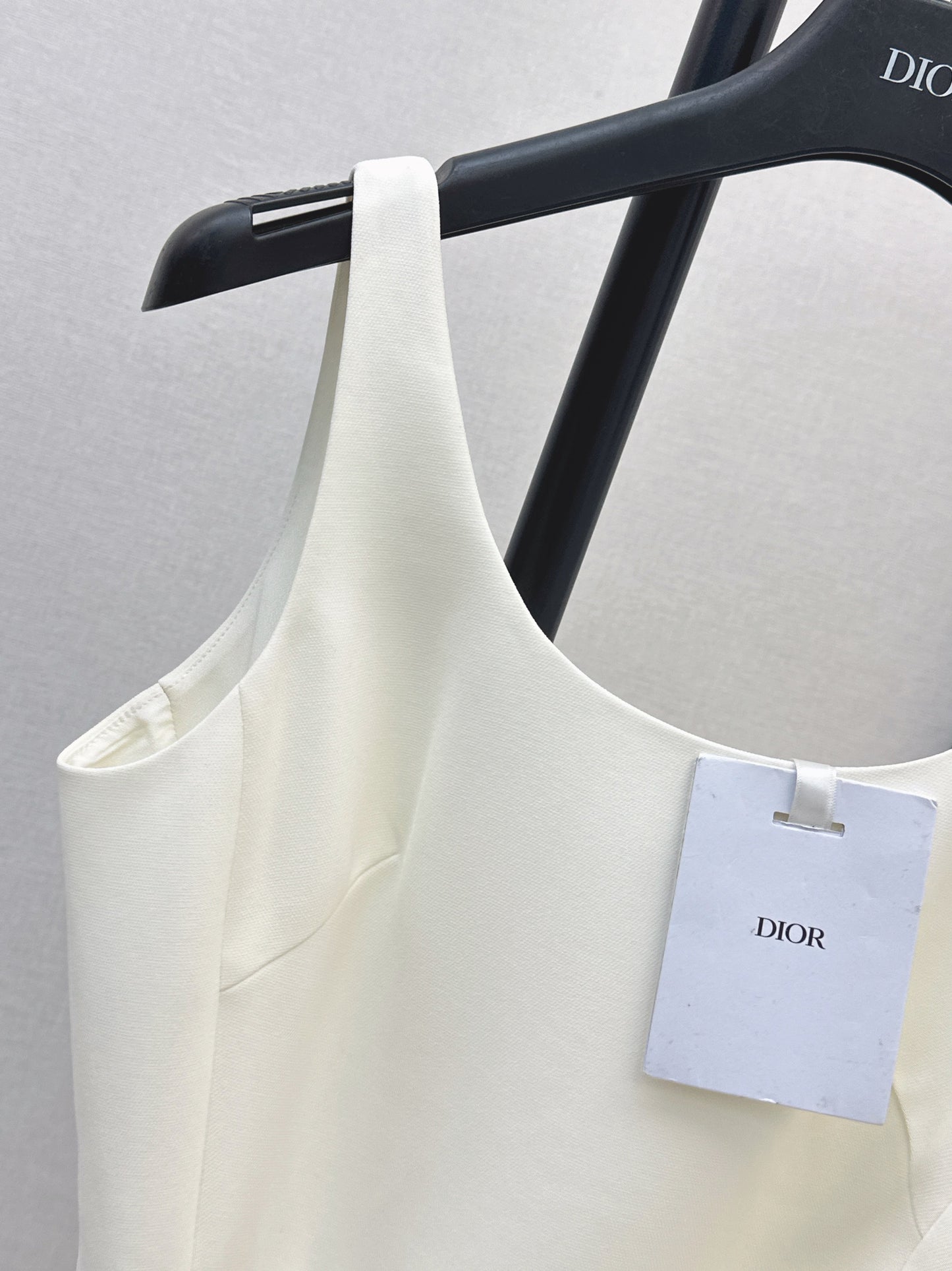 26SS NEW classic sleeveless belted dress