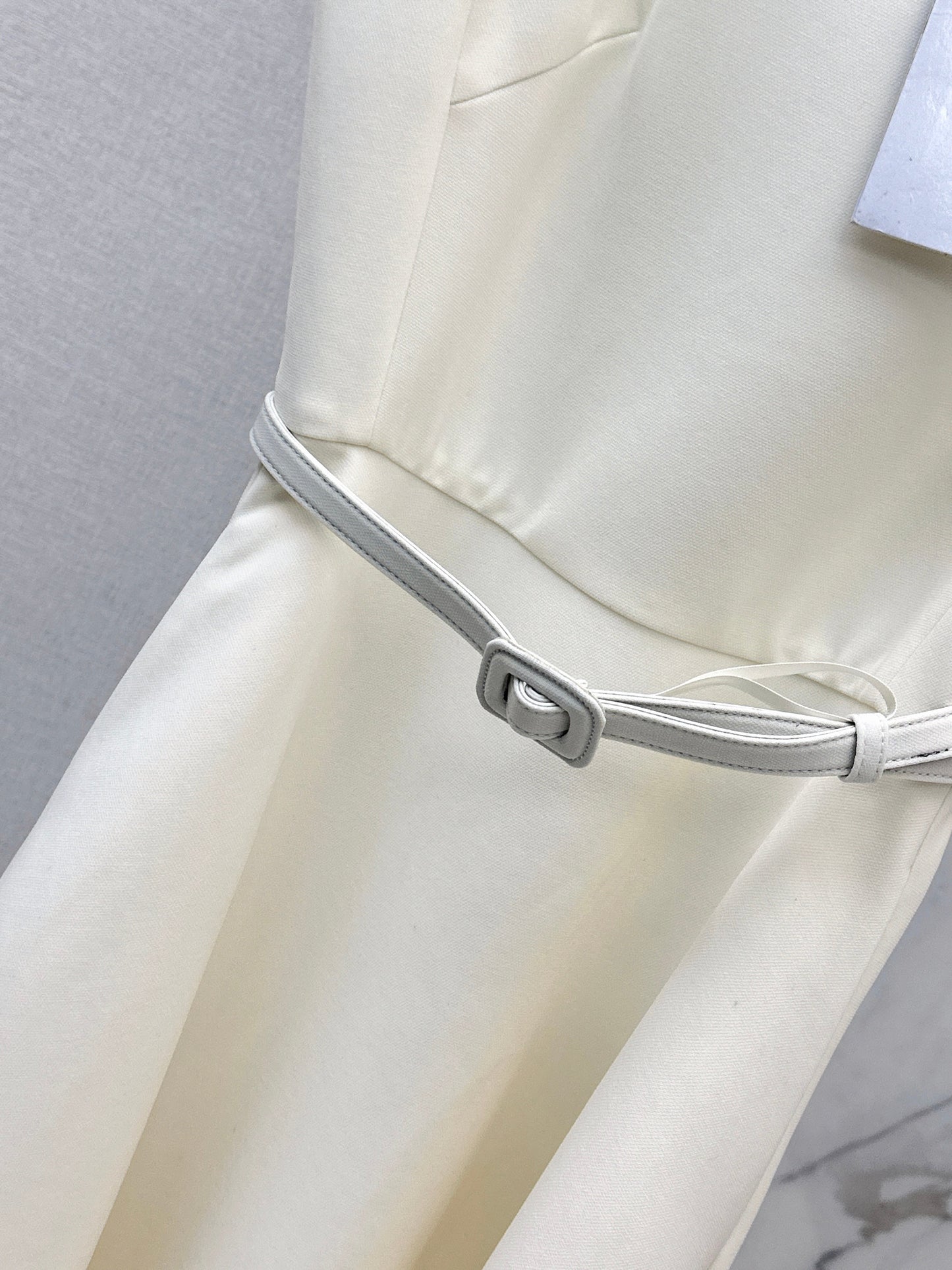 26SS NEW classic sleeveless belted dress