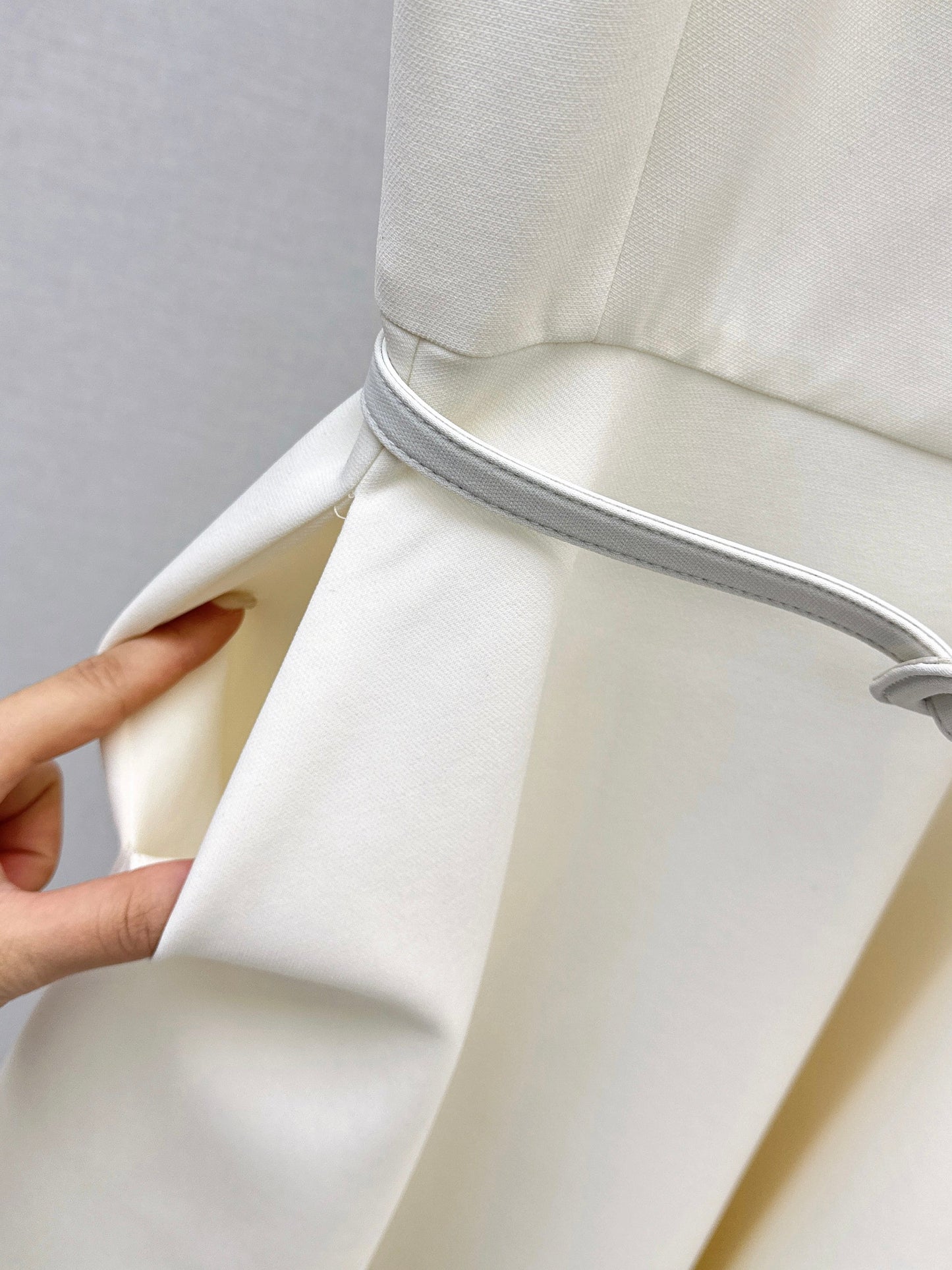 26SS NEW classic sleeveless belted dress