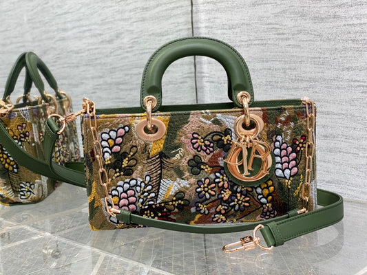 26SS NEW Limited edition handbag