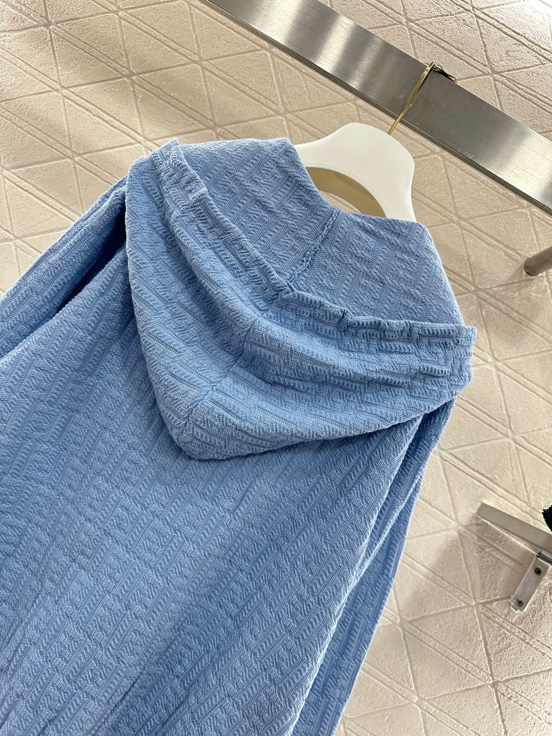26SS NEUE Strickjacke