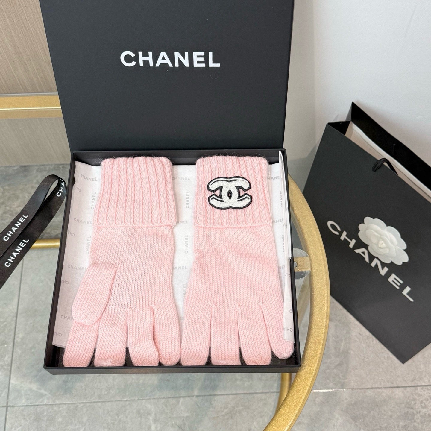 26SS NEUE Handschuhe aus Wolle