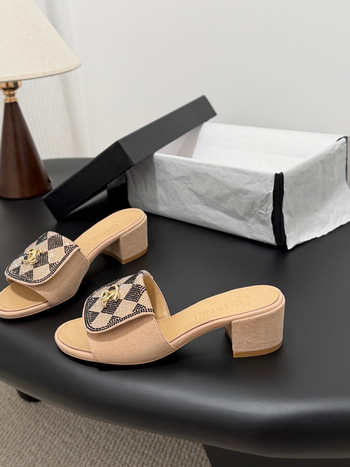 26SS NEW rhinestone-embellished chunky sandals