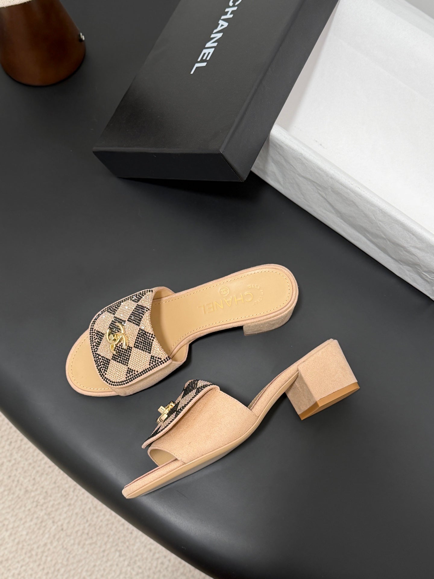 26SS NEW rhinestone-embellished chunky sandals