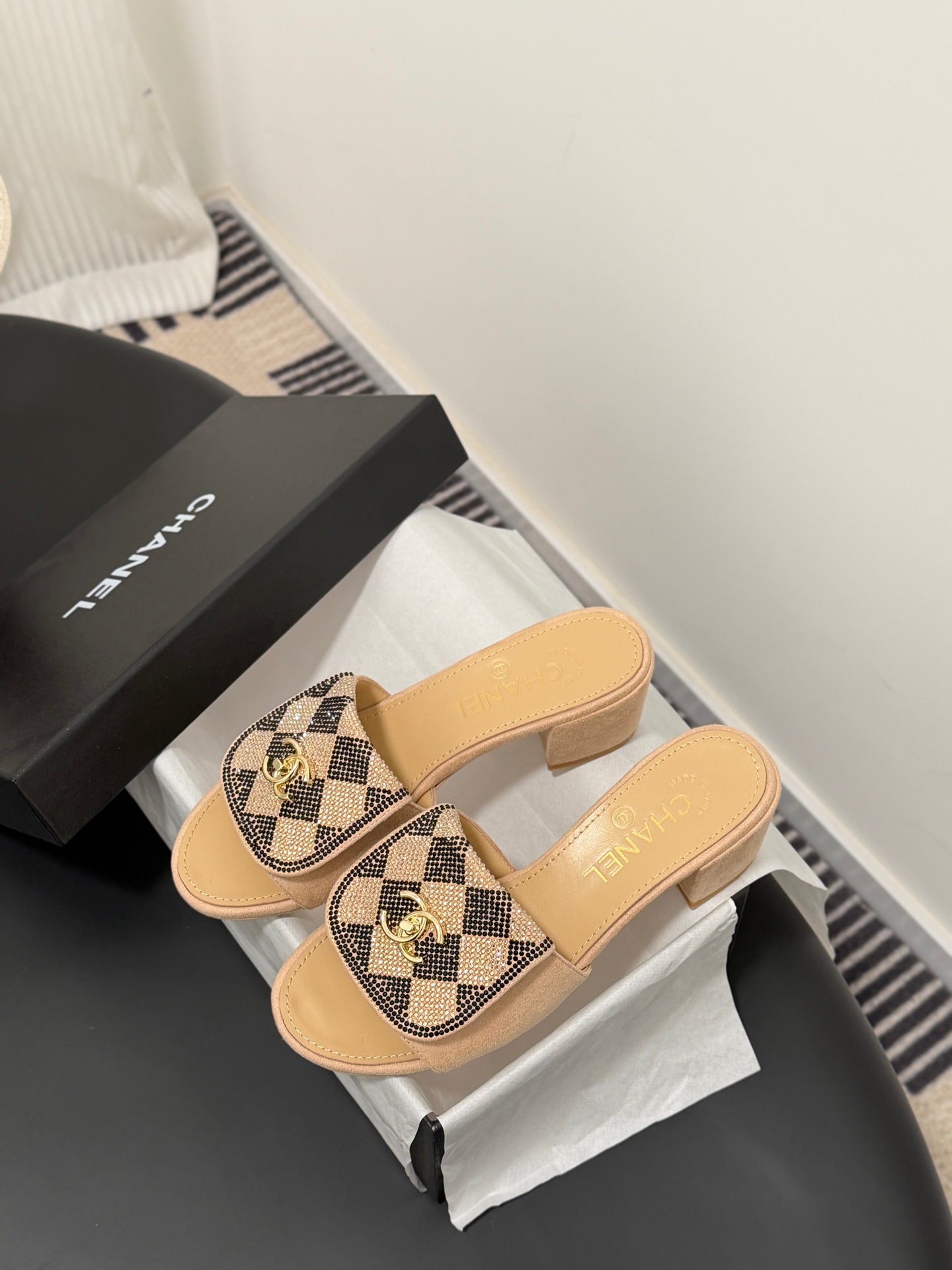 26SS NEW rhinestone-embellished chunky sandals