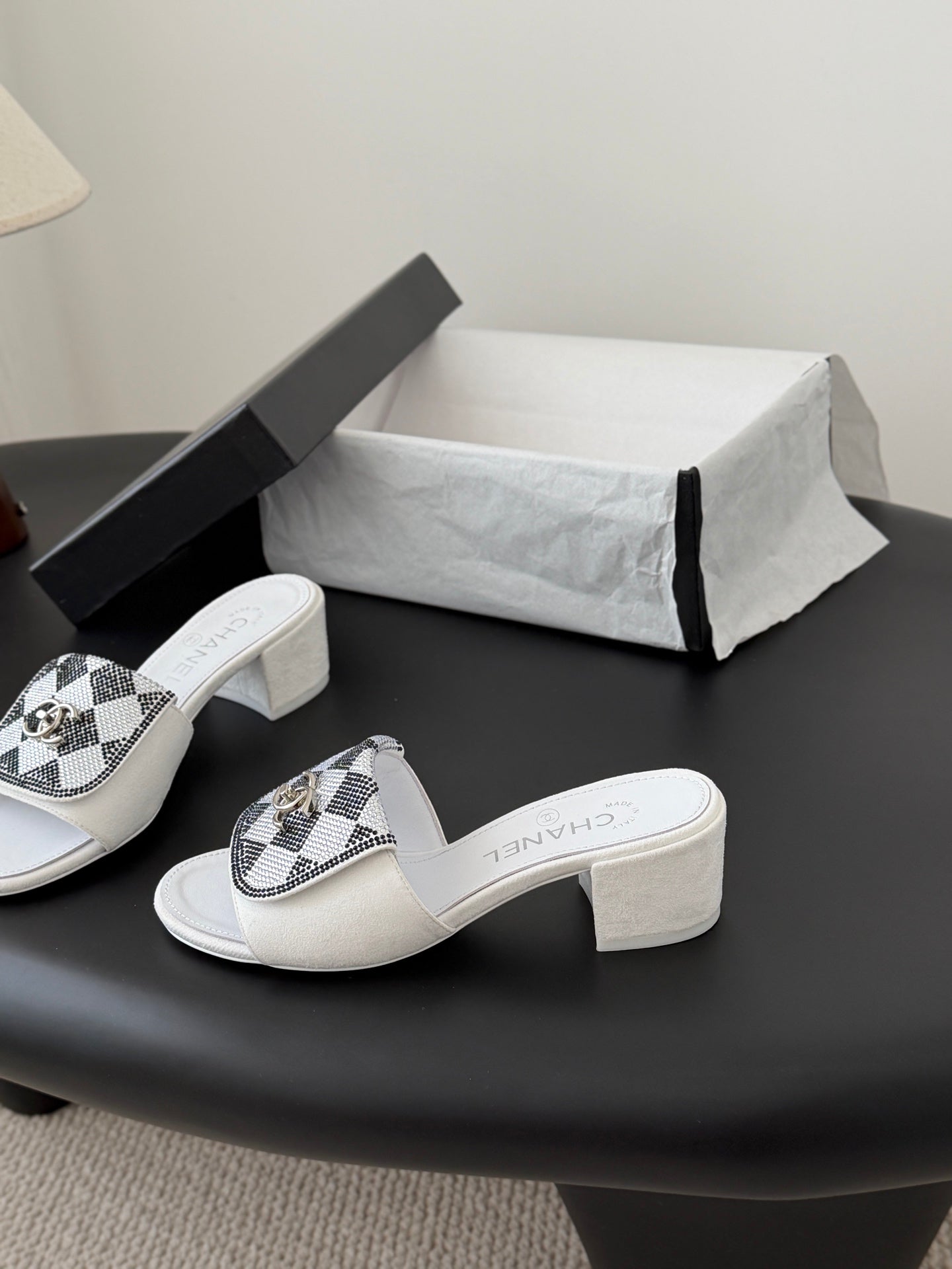 26SS NEW rhinestone-embellished chunky sandals