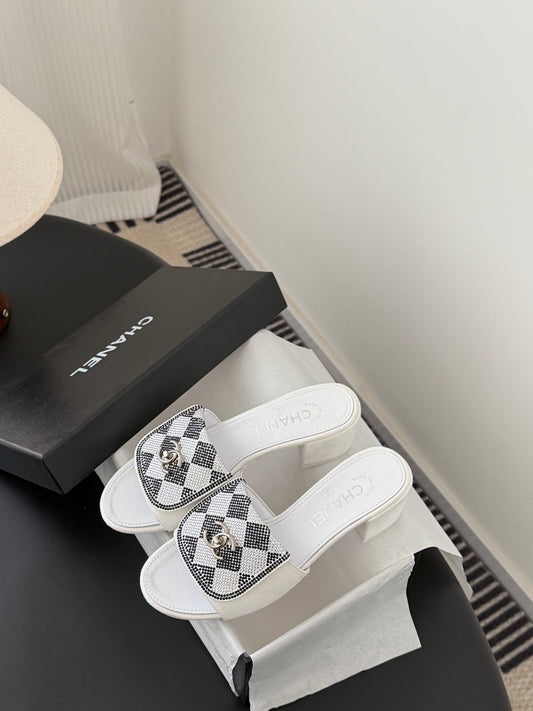 26SS NEW rhinestone-embellished chunky sandals