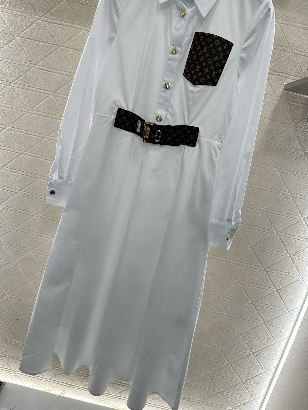 26SS NEUES Hemdkleid
