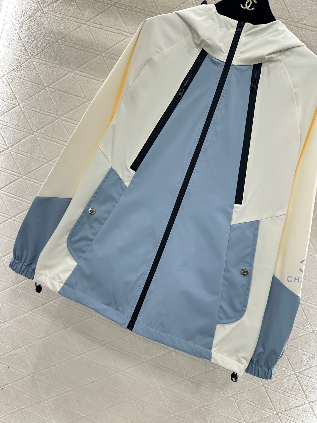 26SS Neue Wanderjacke