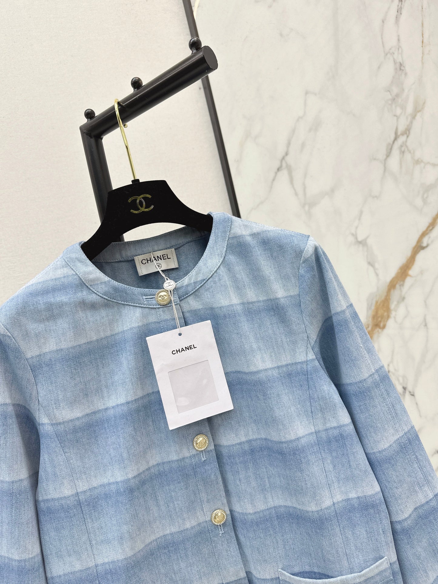 26SS NEUE Laser-washed gestreifte Jeansjacke