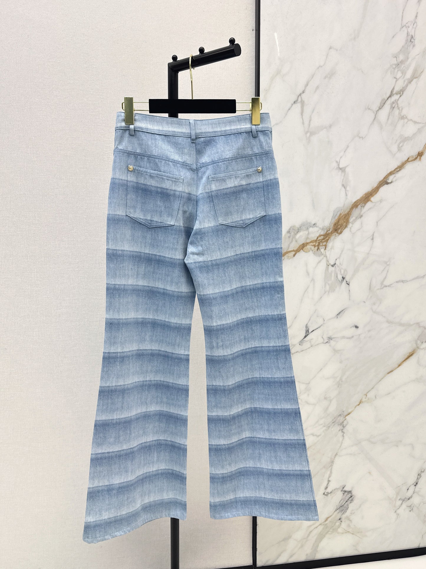 26SS NEUE Laser-washed gestreifte Schlagjeans