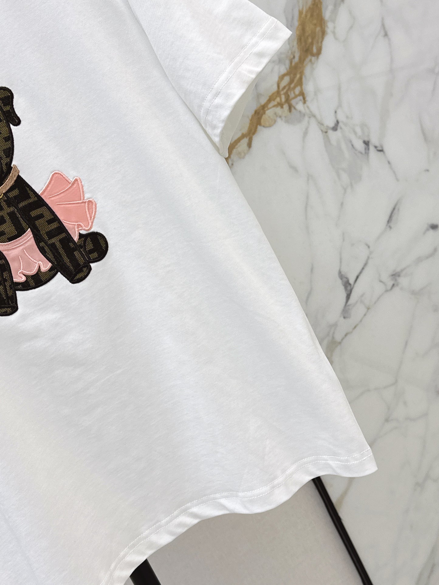26SS NEUE bestickte T-Shirts
