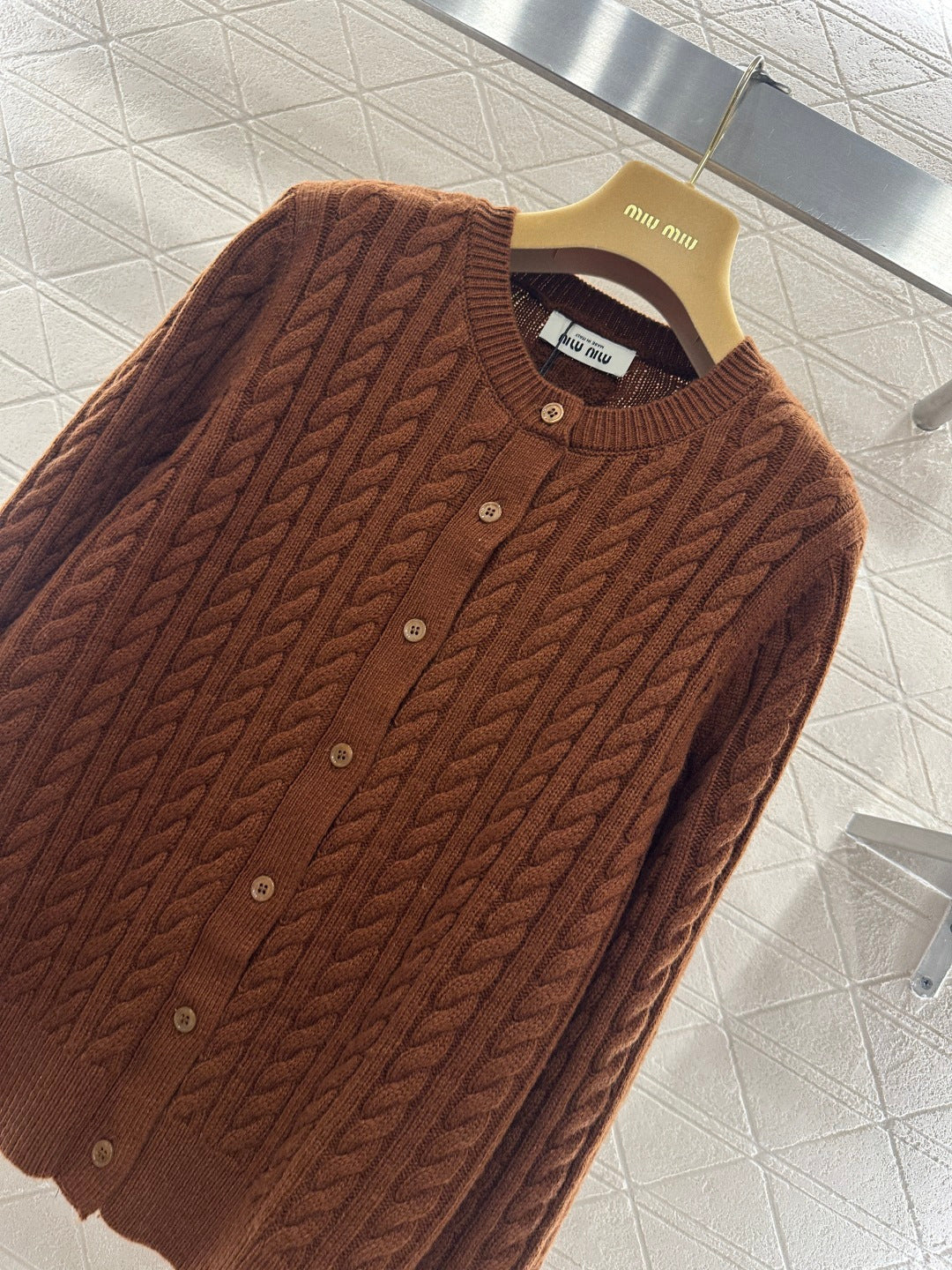 26SS NEUER Strickcardigan